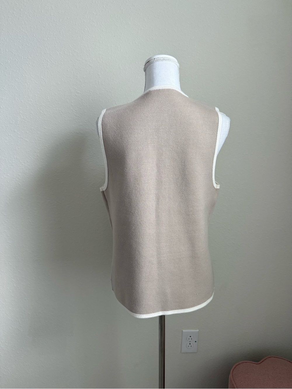 Abercrombie & Fitch Taupe Knit Cardigan with Cream Trim - Picture 6 of 6